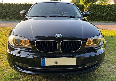 BMW 116i - NAVI/XENON/SCHIEBEDACH/ALU/PDC