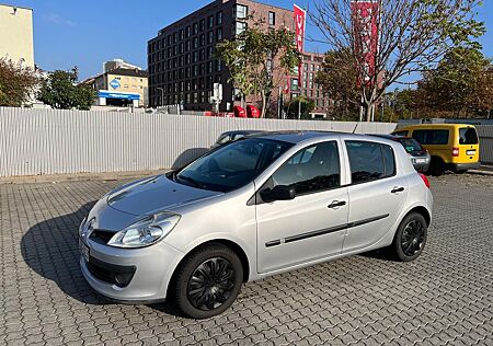 Renault Clio 1.2 16V 55kW TÜV bis 7/26