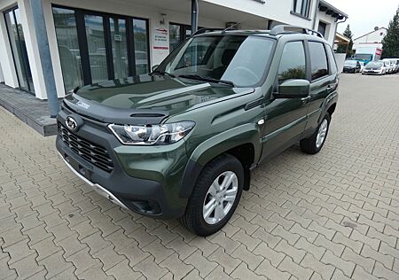 Lada Niva Travel 1,7 Navi Klima Allrad 4x4 AHK 5 Tür.