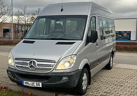 Mercedes-Benz Sprinter 215CDI 9-Sitzer Standheizung