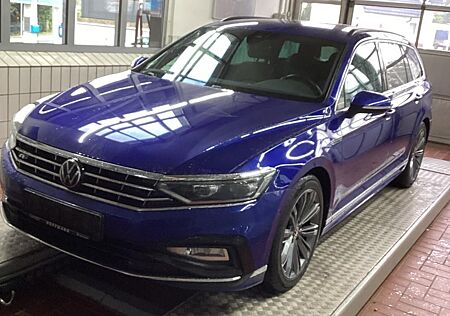 VW Passat Volkswagen Variant R LINE 2.0 TDI /MATRIX/TRAVEL/CAM