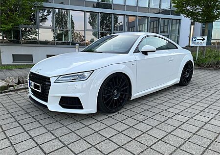 Audi TT Coupe 2.0 TFSI S tronic quattro -