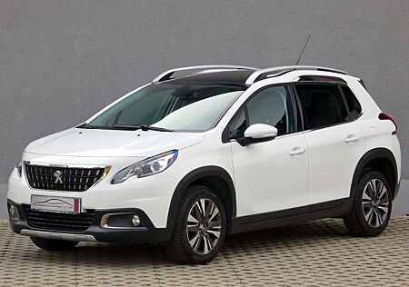 Peugeot 2008 PureTech 130 Allure/Navi/Panorama/PDC/16"LM