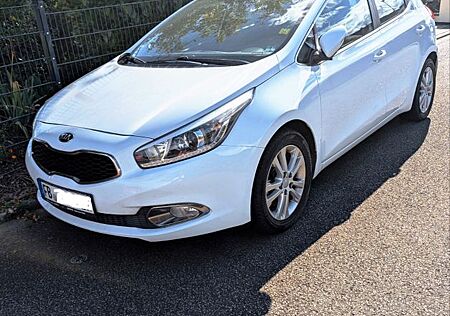 Kia Cee'd / Ceed 1.6 CRDi Edition 7 Erstbesitz