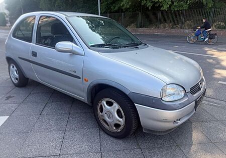 Opel Corsa 1.2 16V Edition 2000 Automatik