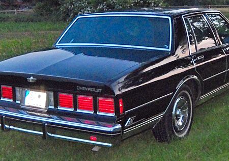 Chevrolet Caprice originaler Top Zustand TÜV 2027