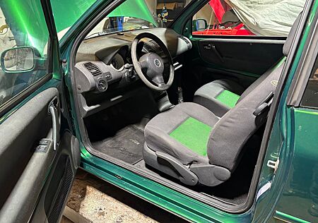 VW Lupo Volkswagen 1.4 16V COLOUR CONCEPT
