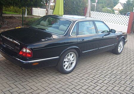Jaguar XJ8 3.2 - Nicht fahrbereit