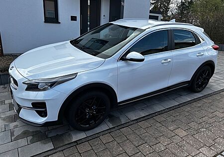 Kia XCeed 1.5 T-GDI DCT Vision 2 1/2 J. Garantie
