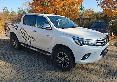 Toyota Hilux 2.4 Double Cab Executive 4x4 NAVI AHK