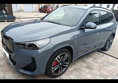 BMW iX1 eDrive20 ++Neuzustand++ 8x bereift