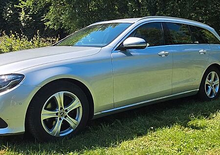 Mercedes-Benz E 220 E 220d T AVANTGARDE Autom. MultiBeam