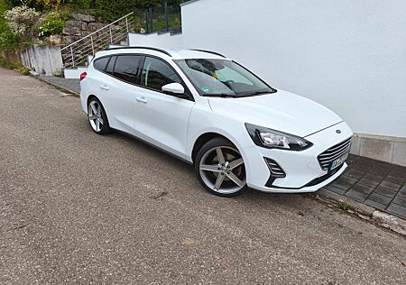 Ford Focus 1,0 EcoBoost 92kW Turnier