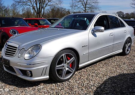 Mercedes-Benz E 63 AMG V8 - Schiebedach-Airmatic-Nappa-Kamera