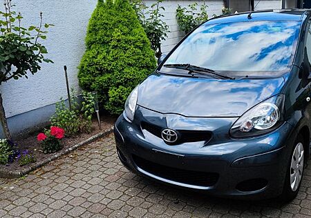 Toyota Aygo (X) Aygo (X) 1,0 sparsam Kleinwagen 4 Türen