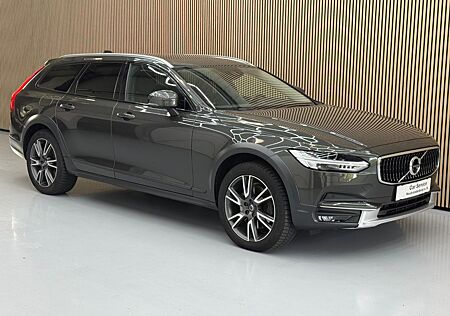 Volvo V90 Cross Country AWD*Panorama*B&W®*Sthzg*1.Hand