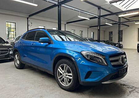 Mercedes-Benz GLA 220 CDI / d 4Matic *PANO*PDC*KAMERA*2.HD*