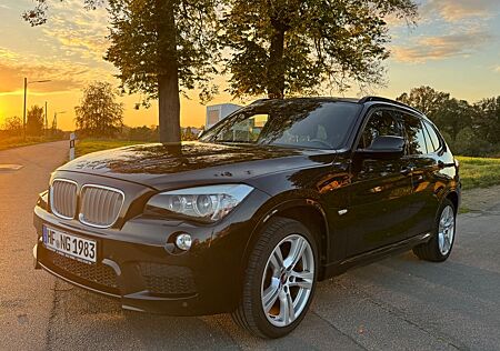 BMW X1 xDrive23d Automatik AHK Pano M-Sport Xenon