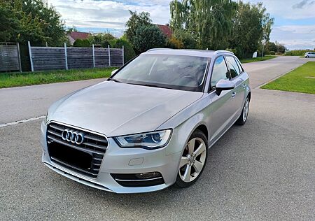 Audi A3 1.4 TFSI Sportback, Navi, Sportsitze