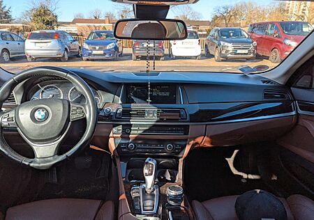 BMW 520d xDrive A Luxury Line Luxury Line