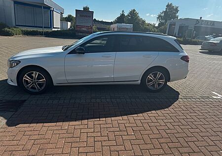 Mercedes-Benz C 300 C-Klasse 300d | Pano | LED | 8 Reifen auf Alu |
