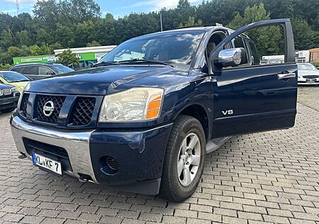 Nissan Armada 4x4 V8