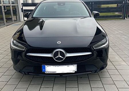 Mercedes-Benz CLA 180 Shooting Brake CLA 180 d Shooting Br...