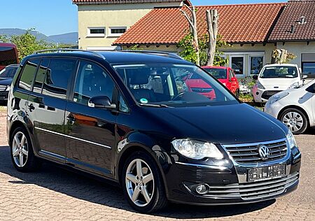 VW Touran Volkswagen Highline 2,0 TDI*DSG*LEDER*NAVI*BI-XENON