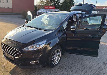 Ford S-Max von 2020 mit 3 Jahren Car-Garantie