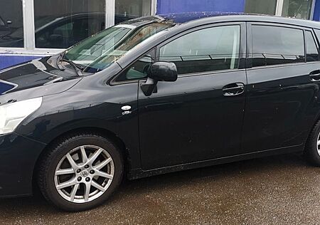 Toyota Verso 7 Sitze Automatik TÜV01.28 NAVI Panora RFK
