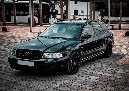 Audi S4 2.7 quattro Avant -