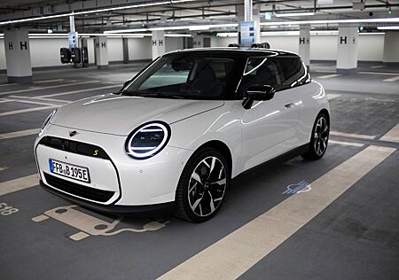 Mini Cooper SE Classic Trim XL - VOLLAUSSTATTUNG!