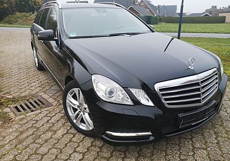 Mercedes-Benz E 300 CDI T BlueEFFICIENCY AVANTGARDE AVANTGARDE