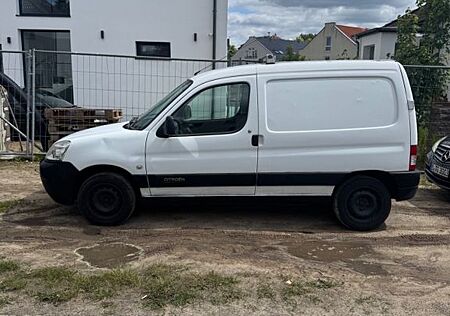 Citroën Berlingo / TÜV 2027 / Kasten geschlossen /
