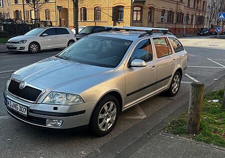 Skoda Octavia Combi 1.6 FSI Elegance Elegance
