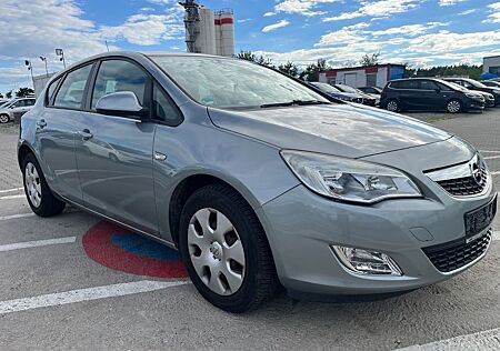 Opel Astra J Lim. 5-trg. Selection/Klima/Scheckheft/