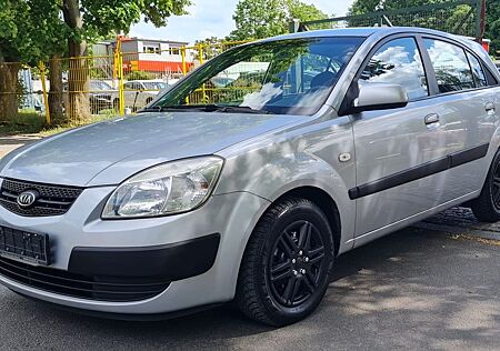 Kia Rio 1.6 CVVT SPIRIT 82kw Klima PDC SHZ