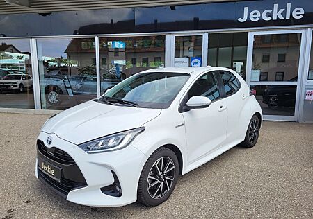 Toyota Yaris Hybrid Club