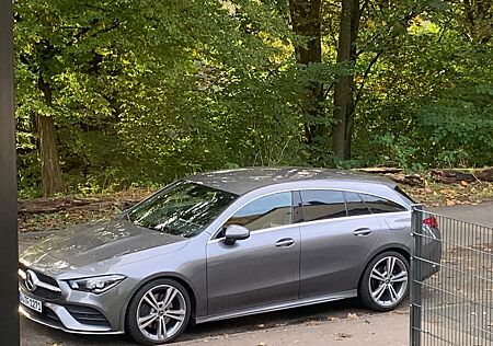 Mercedes-Benz CLA 200 Shooting Brake AMG line