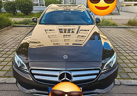 Mercedes-Benz 220 E -Klasse 220d T Modell Widescreen