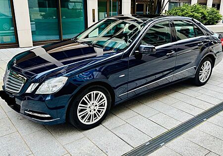 Mercedes-Benz E 300 4MATIC - Lückenlose Historie