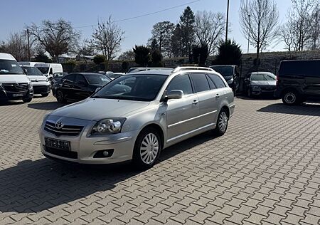 Toyota Avensis 2.2 D-CAT Combi Sol