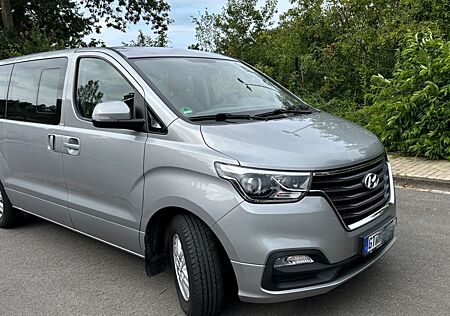 Hyundai H-1 Trend Travel, mit Bett, Navi, Sthz, AHK