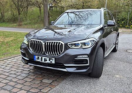 BMW X5 gebraucht kaufen BMW X5 xDrive 7-Sitzer Laser HeadUp Luftfederung Vol
