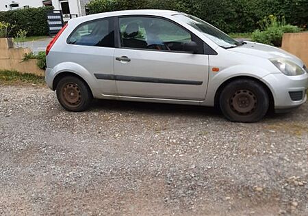 Ford Fiesta 1,3 51kW Ghia Ghia