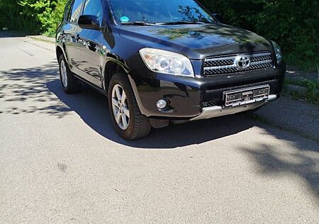 Toyota RAV 4 2.0-l-VVT-i 4x4 Automatik -