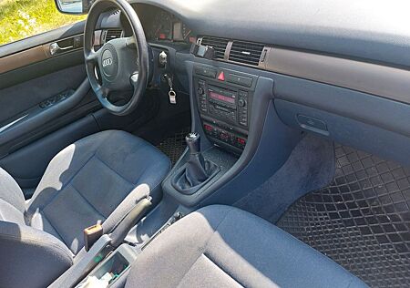 Audi A6 2.5 TDI -