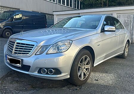 Mercedes-Benz E 200 BlueEFFICIENCY -