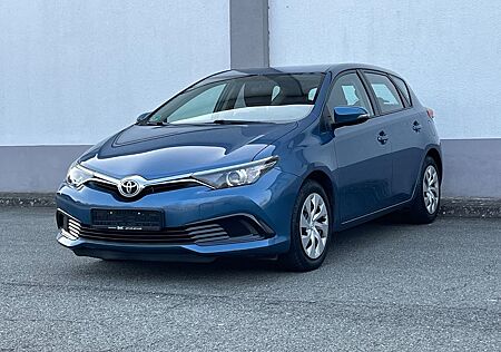 Toyota Auris Cool