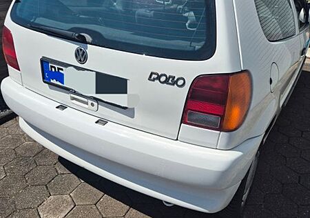VW Polo Volkswagen 1.6 Auto Basis
